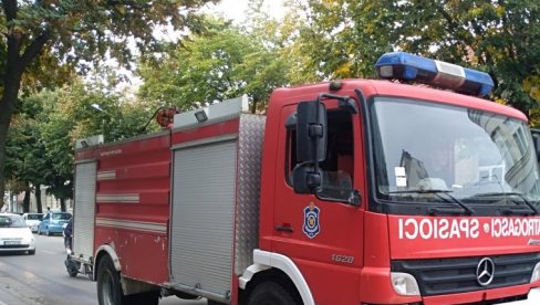 POŽAR U NOVOM SADU: Gori stambeni objekat u naselju Mali Beograd - vatrogasci na licu mesta! (VIDEO)
