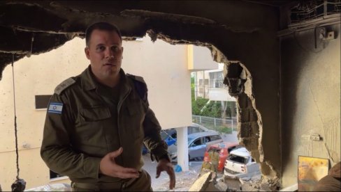 ОВО ЈЕ БИО СТАН ЈЕДНЕ ПОРОДИЦЕ: Израелски војник показао рушевине - последице ракетирања из Газе
