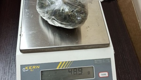 АКЦИЈА ЧАЧАНСКЕ ПОЛИЦИЈЕ: Ухапшени са 80 грама марихуане