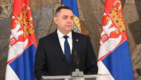 MINISTAR VULIN U SKUPŠTINI: Dok mu je pomagao u KSS-u Vučić je za Đilasa bio sjajan čovek i veliki državnik, a danas diktator i zlikovac