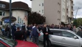 BLOKIRALI PUT ZBOG NOVIH UDARA NA SRBE: Građani Andrijevice i Berana zaustavili saobraćaj, policija privodi građane na informativni razgovor