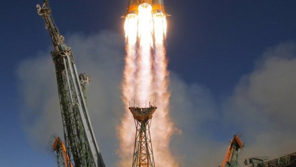 СПОЈИЋЕ СЕ СА МСС ЗА ДВА ДАНА: Лансирање ракете носача „Сојуз 2.1б“ са Бајконура (ВИДЕО)