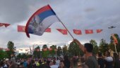 MILOVI SLAVE  NA CETINJU, A  VLAST U GORICI: U susret 21. maju,  danu crnogorske nezavisnosti, i dalje velika podeljenost u državi