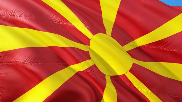 ЗАСТАВЕ НА ПОЛА КОПЉА: У Северној Македонији проглашен Дан жалости