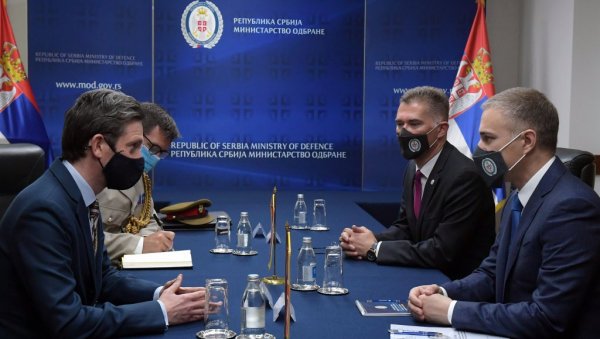 ВОЛАС СТИЖЕ У СРБИЈУ: Најављена прва посета министра одбране Уједињеног Краљевства нашој земљи