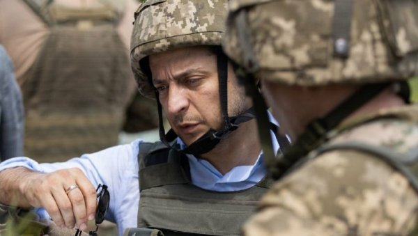ЗЕЛЕНСКИ СМЕНИО ВРХОВНОГ КОМАНДАНТА АРМИЈЕ: Ево шта се крије иза промена на челу украјинске војске