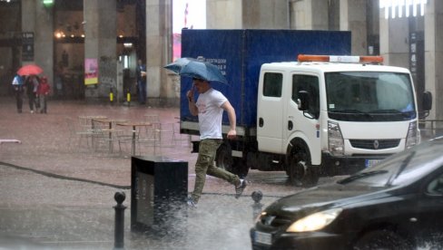 PONOVO PLJUSKOVI: Ludo vreme i danas u Srbiji - više padavina se očekuje u južnim i istočnim krajevima zemlje