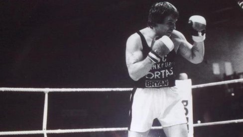 DEBELO MLATIO ENGLEZE: Ovde je LJuba Zemunac boksovao pod lažnim imenom i osvajao pehare (FOTO)