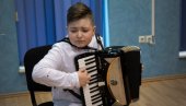 MLADI VIRTUOZ NA KORAK DO STOTE NAGRADE: Harmonikaš Đorđe Perić osvojio gran-pri u Parizu, Kijevu i Bukureštu