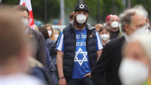 BURE BARUTA ISPOD EVROPE: Muslimansko stanovništvo starog kontinenta drži šibicu antisemitizma