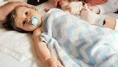 PRVA SLIKA MALENOG GAVRILA PO DOLASKU U MAĐARSKU: Mališan bi lek trebalo da primi početkom juna