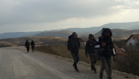 MIGRANTI LUTALI SA DECOM BEZ HRANE I VODE: Pronađena grupa u pokušaju ilegalnog prelaska granice