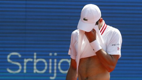 ЂОКОВИЋ ИМА ПРОБЛЕМ СА КОНЦЕНТРАЦИЈОМ: Најпознатији тениски тренер открио слабости у Новаковој игри