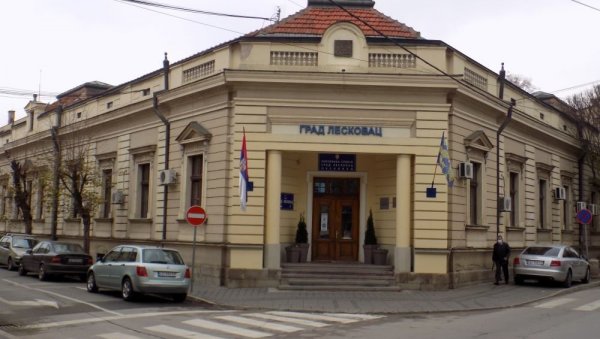 ДАН ОТВОРЕНИХ ВРАТА: Градоначелник Лесковца са привредницима и предузетницима