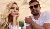 JELENA POKAZALA DARIA: Plavokosa glumica uživa sa dečkom u grčkom mestu Vuljagmeni