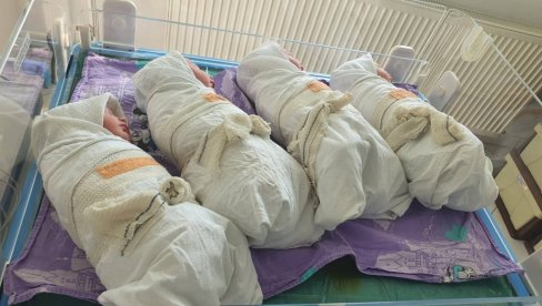 NA SVET DOŠLE DVE SESTRE: U porodilištu u Novom Sadu za dan rođene 24 bebe
