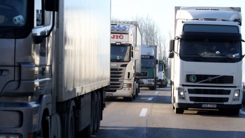 ТЕРЕТЊАЦИ САМО НА АУТО-ПУТУ: Хоће ли камионџије морати да плаћају путарину и на магистралама?
