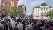 ПРОТЕСТ У ЉУБЉАНИ: Демонстранти траже оставку владе и нове изборе (ВИДЕО)