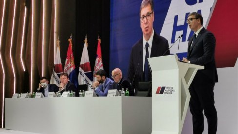 VUČIĆ NA SEDNICI GO SNS: Neće u Srbiji odlučivati stranci i ambasadori, Srbija će da se pita! (FOTO/VIDEO)