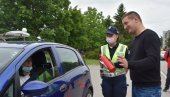 ЛЕПА АКЦИЈА У МЛАДЕНОВЦУ: Апарати за гашење пожара на поклон возачима