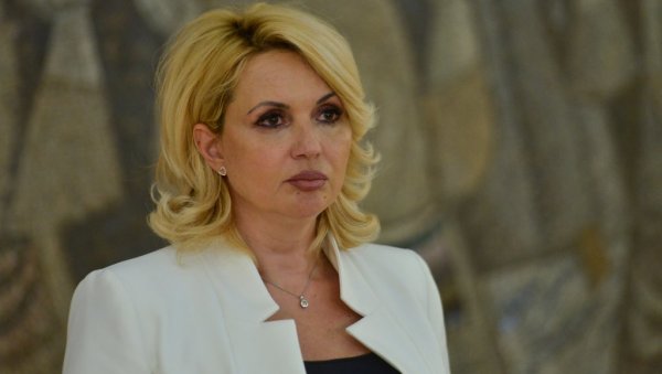 DARIJA KISIĆ JOINED SNS: She signed the application form at the party headquarters (PHOTO)