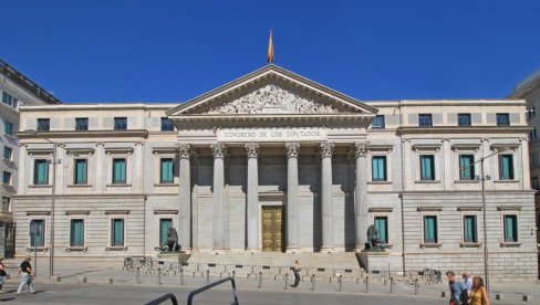 ПРИТИСЛИ И ШПАНЦЕ ДА УДОВОЉЕ АЛБАНЦИМА: Мадрид вероватно отвара канцеларију за везу у Приштини, која ће бити део амбасаде у Београду