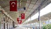 TEŠKA SAOBRAĆAJNA NESREĆA U TURSKOJ: Poginulo 15, a povređene 22 osobe (FOTO)