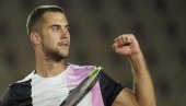 СЈАЈНИ ЂЕРЕ У ПОЛУФИНАЛУ ГШТАДА: Српски тенисер после велике борбе победио Француза