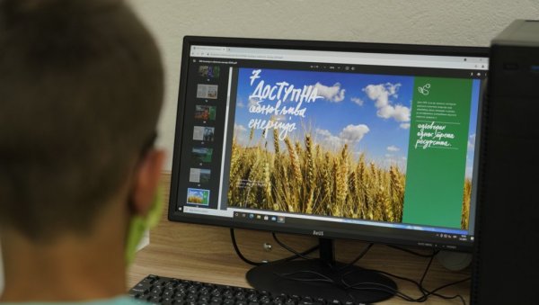 Чачански ђаци добили нови кабинет за информатику уз подршку НИС-а