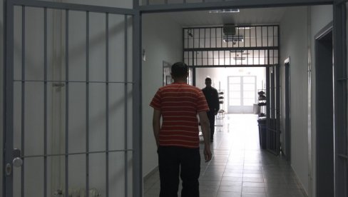 BOMBAŠIMA PRITVOR DO 72 SATA: Zadržavanje osumnjičenima za napad načelnika Istražnog zatvora Spuž