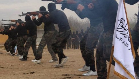 НОВИ КАДРОВИ СА РАТИШТА: Опште славље ових дана међу џихадистима ИСИС-а у Сирији (ФОТО)