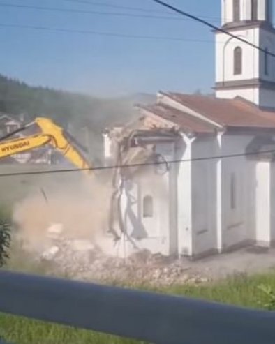 PRAVIMO NOVU I VEĆU CRKVU U KONJEVIĆ POLJU: Fondacija Lazarica prikuplja sredstva za obnovu svetinje (FOTO)