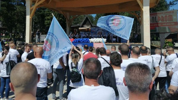 ПОЧЕЛА ПОЛИЦИЈАДА НА ЗЛАТИБОРУ: Велики скуп Синдиката српске полиције, надметање у фер плеј атмосфери