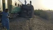 AUTOBUS UDARIO U TERETNI VOZ: Poginulo najmanje 28 osoba u Pakistanu