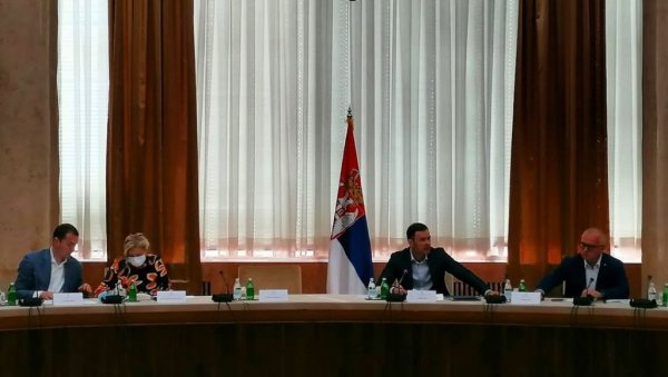 СВЕ ТЕЧЕ ПО ПЛАНУ: Министар Синиша Мали се огласио пројекту изградње београдског метроа (ФОТО)