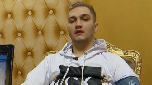 БИВШИ УЧЕСНИК ПАРОВА НАПРАВИО ХАОС: Мерцедесом се закуцао у апотеку, изазвао саобраћајну несрећу у пијаном стању