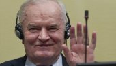 RATKO MLADIĆ NE MOŽE VIŠE NI U KOLICA: Zakomplikovalo se zdravstveno stanje srpskog generala u zatvorskoj bolnici