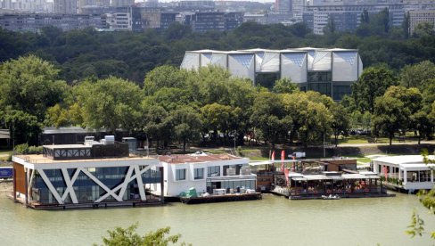 CUNAMI PROPISA OKO SPLAVOVA: Odluka o postavljanju plutajućih objekata na prestoničkim rekama danas pred odbornicima