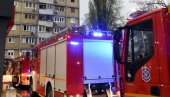 ПОЖАР НА ЗВЕЗДАРИ: Ватрена стихија захватила магацин, у току је евакуација