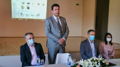RECEPT BOLJEM OBRAZOVANJU: U medicinskoj školi u Šapcu održan sastanak predstavnika srednjih škola