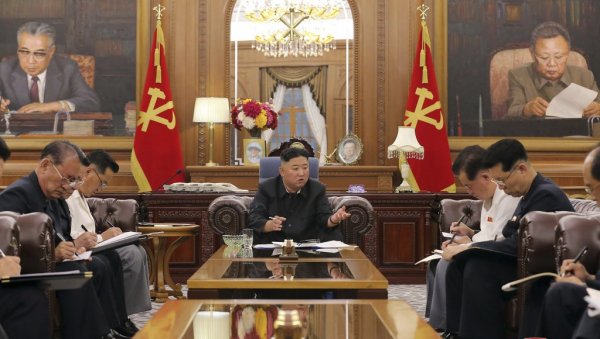 СУМЊИВО ЗАТЕЗАЊЕ КАИША: Опет спекулације о здрављу Ким Џонг Уна