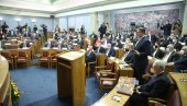 USVAJAJU TEKST AKO URA PODRŽI: U Skupštini Crne Gore završena rasprava o Predlogu rezolucije o Srebrenici