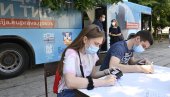 IMUNIZACIJA U BEOGRADU: Autobus za vakcinaciju na platou ispred Saobraćajnog fakulteta