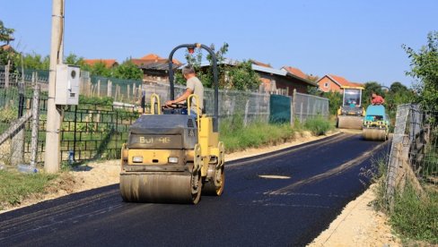 OBNOVA PUTNE INFRASTRUKTURE U KRAGUJEVCU: Novi asfalt u naselju Stanovo