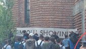 САОПШТЕЊЕ МАНАСТИРА ВИСОКИ ДЕЧАНИ: Студенте је на вандализам подстакао градоначелник Приштине