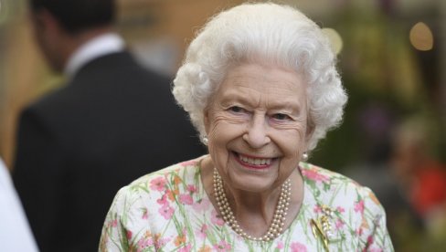 USPEO JE NEMOGUĆE: Turista nije prepoznao kraljicu, pitao je da li je ikad srela Elizabet