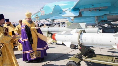 ТРЕБА ЛИ ОСВЕШТАТИ И РАКЕТЕ? У Руској цркви води се расправа о томе да ли је благослов подобан само за војнике или и за оружје