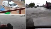 STRAŠNE SCENE IZ GRČKE: Potpuno potopljene ulice Soluna, muškarac poginuo dok je pokušavao da pređe put (FOTO/VIDEO)