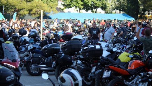 BAJKERI PONOVO NA OKUPU: Motorijada u Trebinju okupila veliki broj učesnika iz regiona (FOTO)