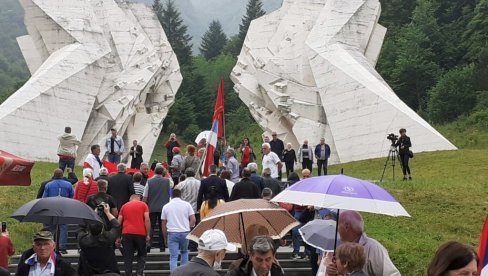 SRBI NA BRANIKU ANTIFAŠIZMA: U Nacionalnom parku na Tjentištu obeleženo 78 godina od čuvene bitke na Sutjesci